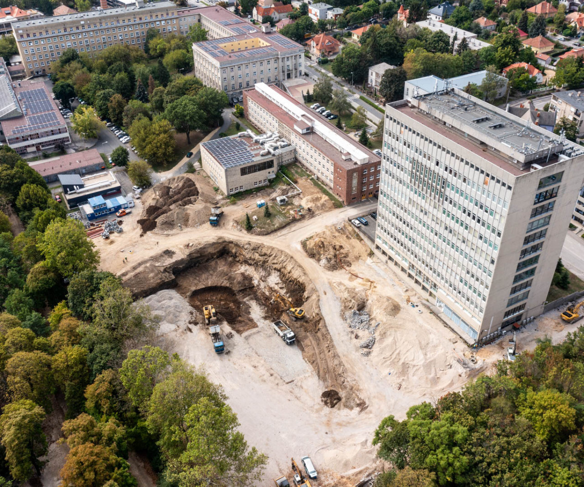 Elrajtolt a mélygarázs építése a Pannon Egyetem veszprémi campusán