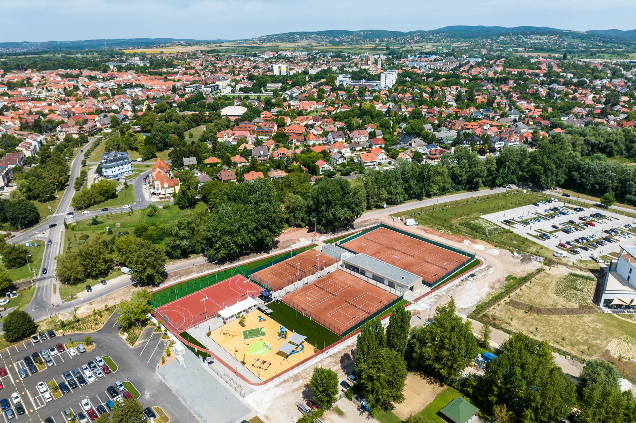 Új sportkomplexumot adtak át Keszthelyen