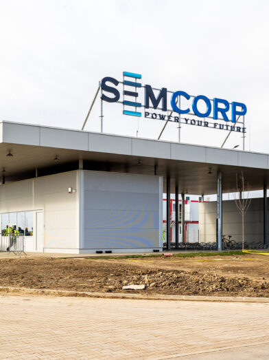 Semcorp, Debrecen. Kivitelező: WHB