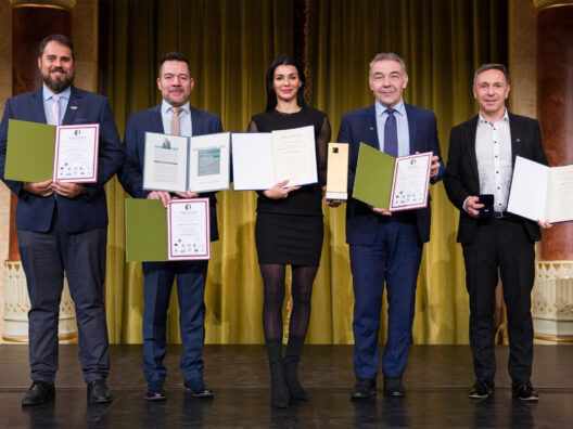 Újabb díjeső a WEST HUNGÁRIA BAU Kft.-nél